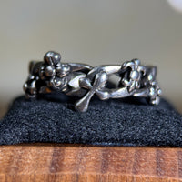 Vintage Silver Cross & Blossom Band – Gothic Link Ring（R04/04）