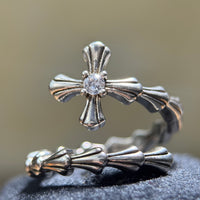 Gothic Silver Cross Ring with Stone – Adjustable Statement（R04/14）
