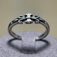 Gothic Silver Cross Crest Ring – Minimalist Armor Band（R04/03）